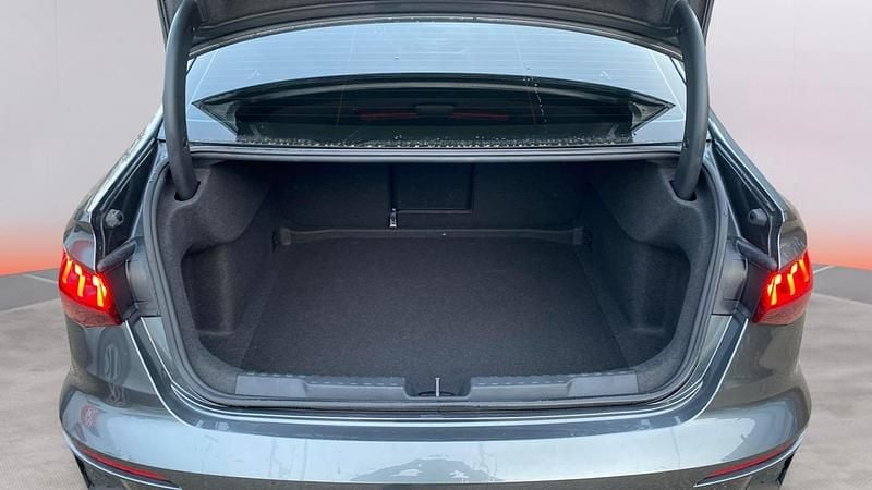 Usado Audi A3 S-Line 150 CV (110 kW) 2023 Gris Berlina