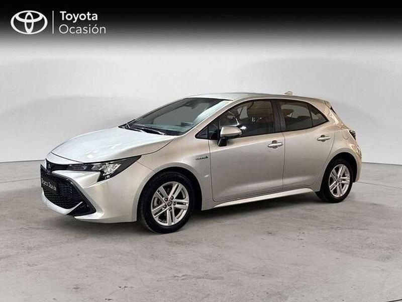 Usado Toyota Corolla Active 122 CV (89 kW) 2021 Plateado Berlina