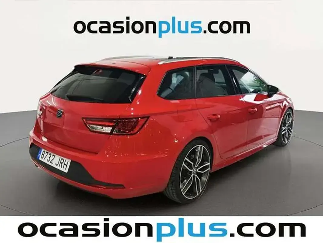 Usado Seat Leon ST FR 125 CV (91 kW) 2016 Rojo Familiar