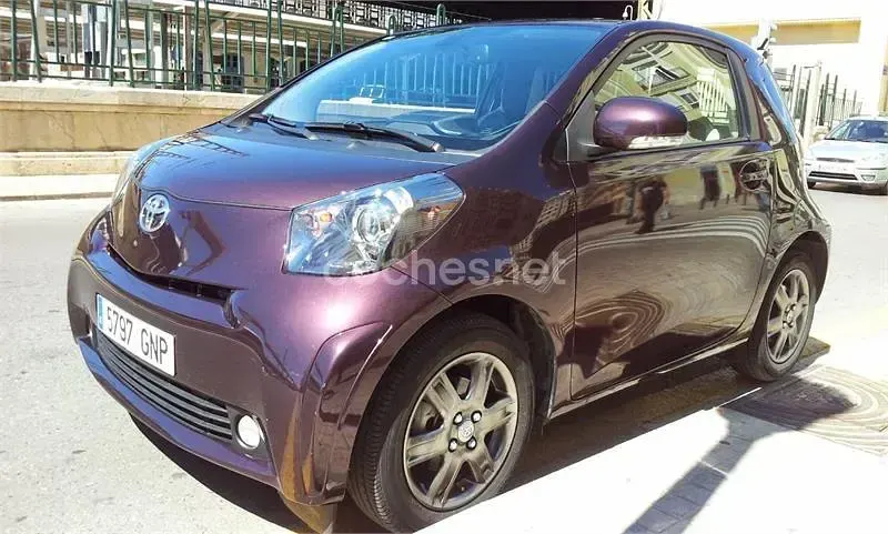 Usado Toyota iQ 68 CV (50 kW) 2009 Violeta / lila Utilitario