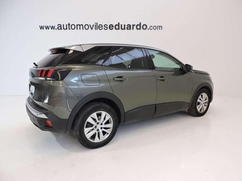 Usado Peugeot 3008 Active 131 CV (96 kW) 2018 Gris SUV
