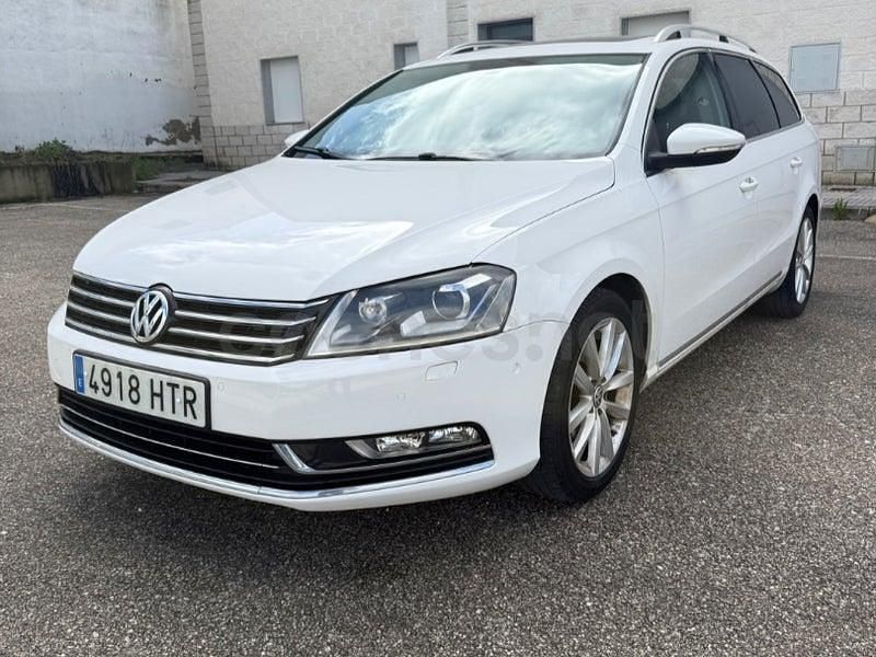 Usado VW Passat Highline 140 CV (102 kW) 2013 Blanco Familiar