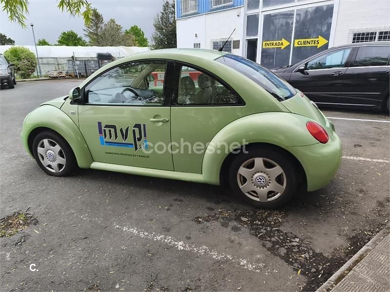 Usado VW New Beetle 115 CV (84 kW) 1999 Verde Utilitario