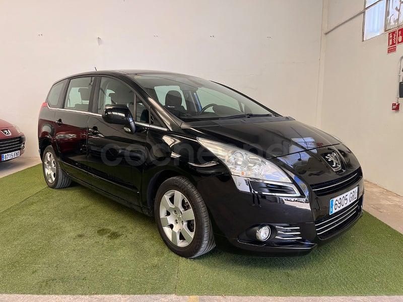 Usado Peugeot 5008 Premium 110 CV (80 kW) 2009 Negro Monovolumen