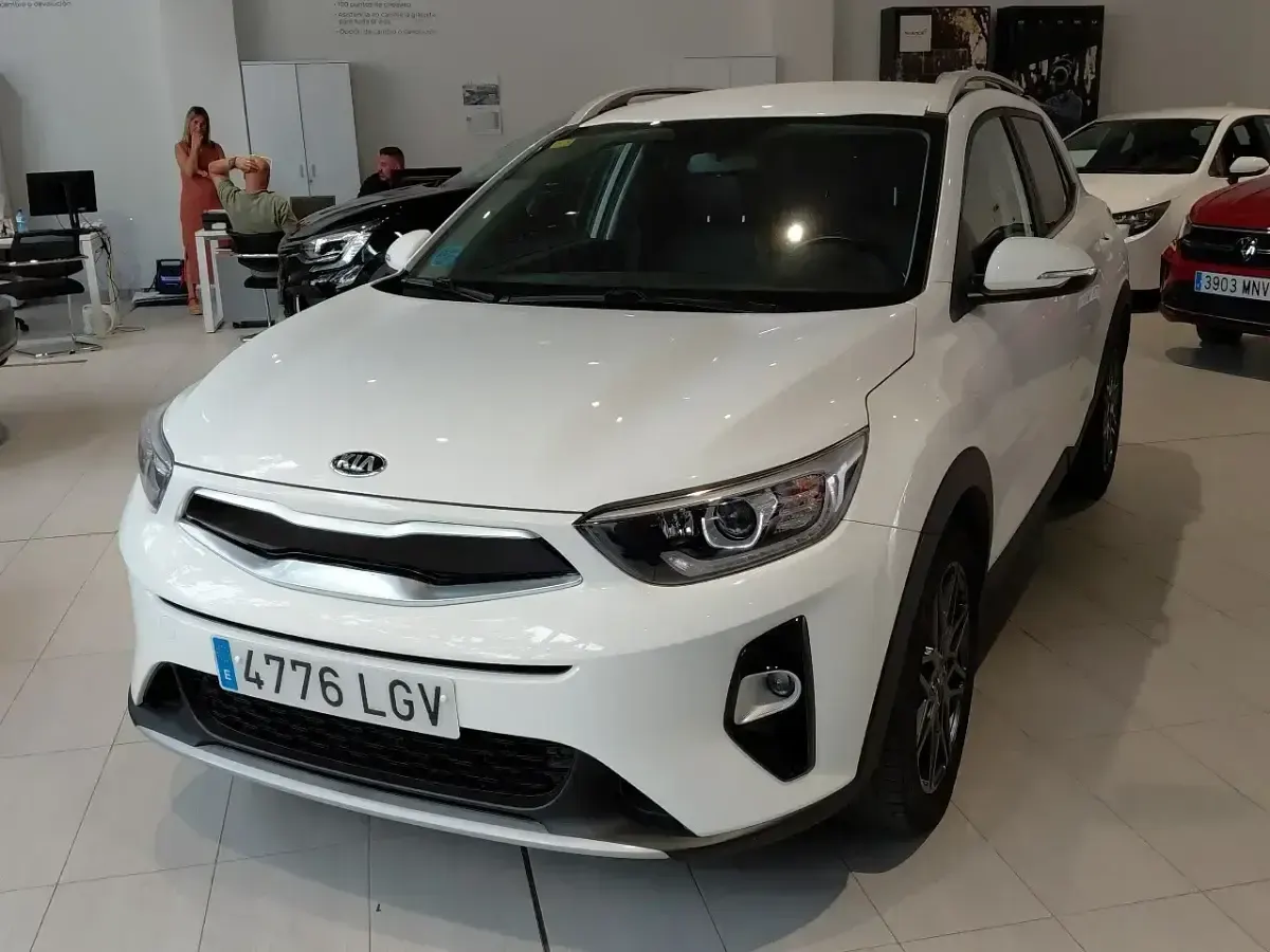 Usado Kia Stonic 120 CV (88 kW) 2020 Blanco SUV