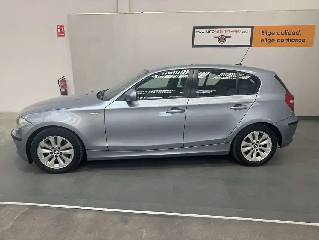 Usado BMW 118 143 CV (105 kW) 2011 Azul Utilitario
