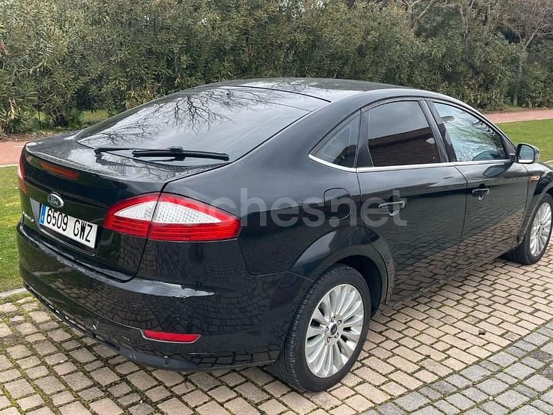 Usado Ford Mondeo Titanium 140 CV (102 kW) 2010 Negro Berlina