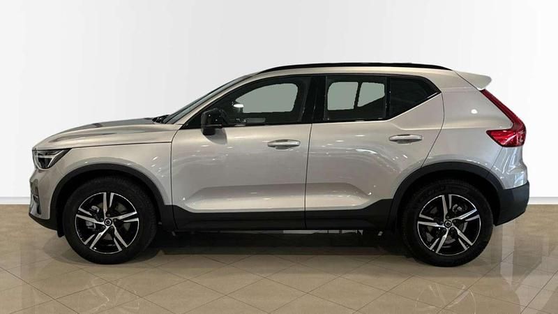 Usado Volvo XC40 Plus 2025 Gris SUV