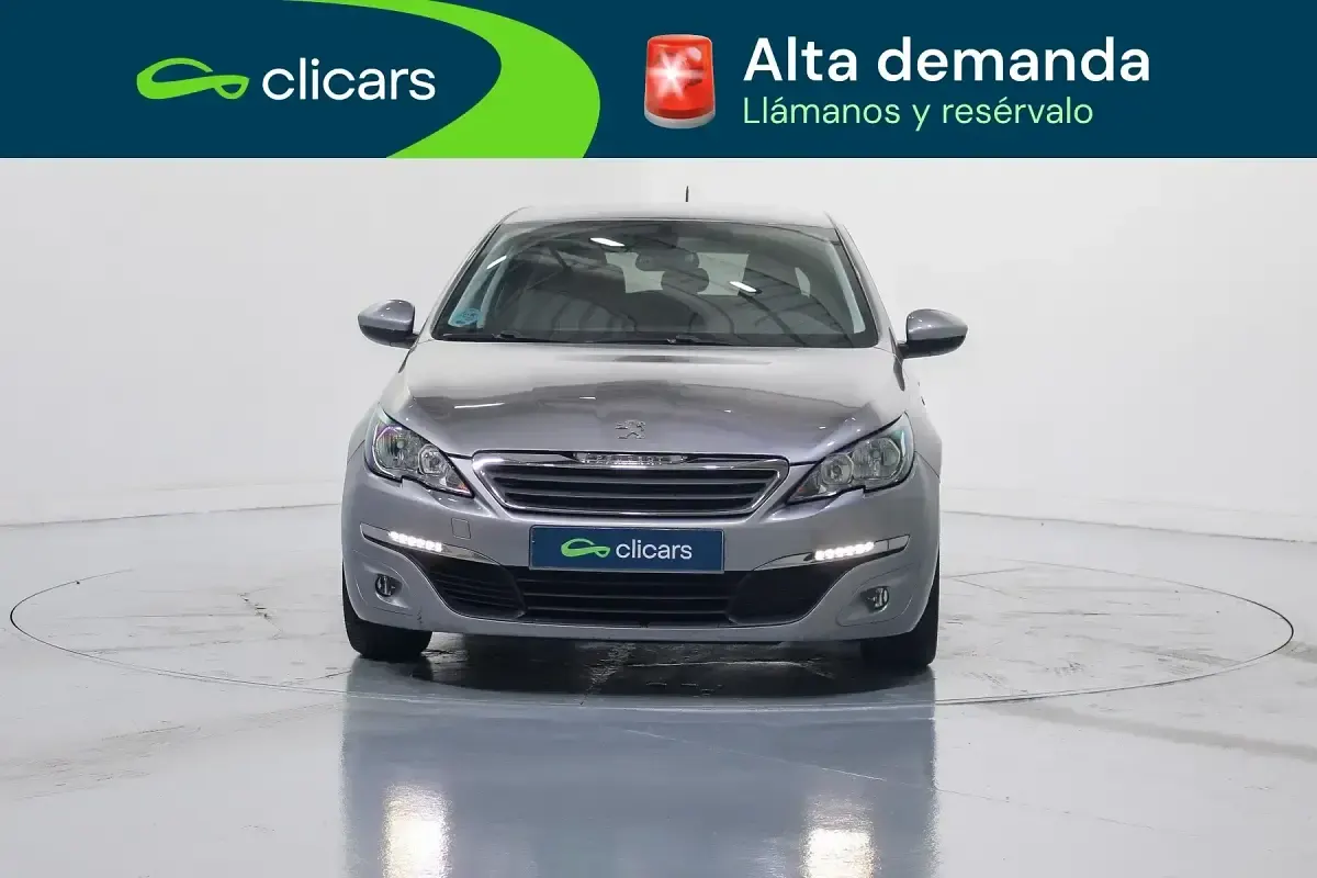 Usado Peugeot 308 Style 100 CV (73 kW) 2016 Gris Utilitario