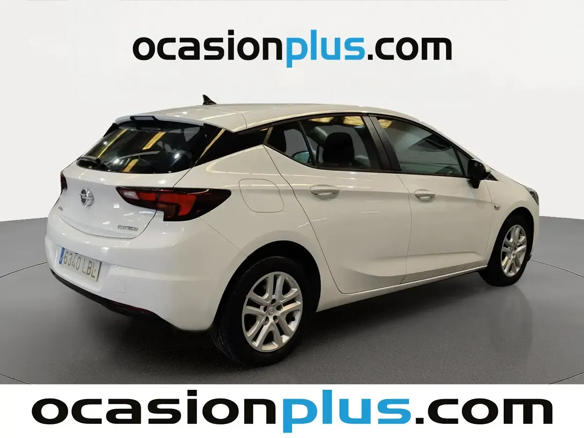 Usado Opel Astra Selective 110 CV (80 kW) 2019 Blanco Utilitario