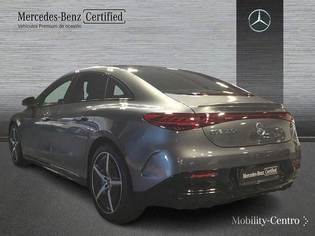 Usado Mercedes EQE350 AMG line 214 kW (292 CV) 2022 Selenitgrey  metallic paint Berlina