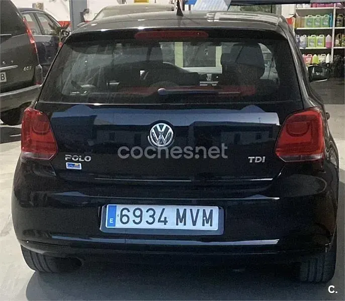 Usado VW Polo Advance 90 CV (66 kW) 2011 Negro Utilitario
