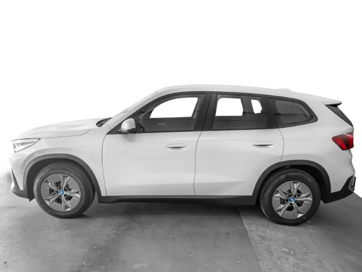 Usado BMW iX1 230 kW (313 CV) 2025 Blanco SUV