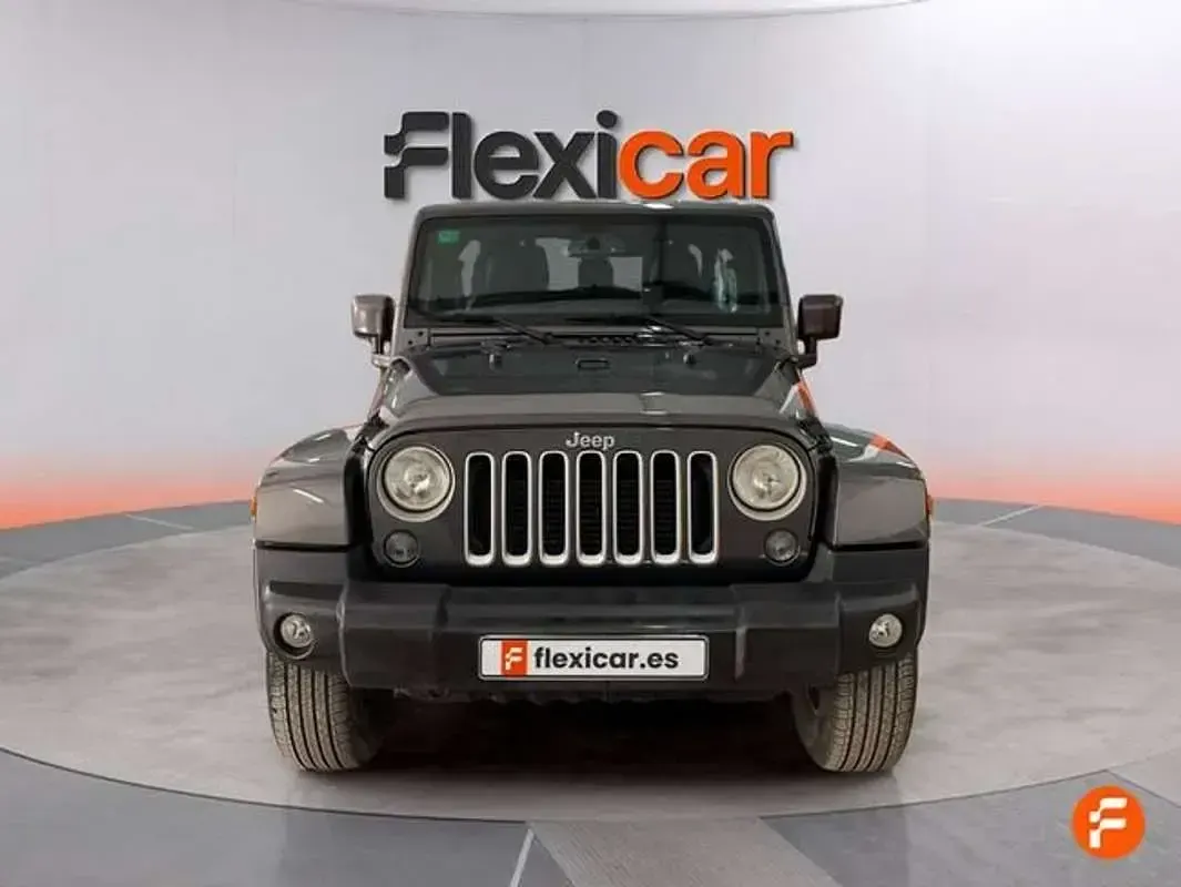 Usado Jeep Wrangler Sahara 200 CV (147 kW) 2017 Gris SUV
