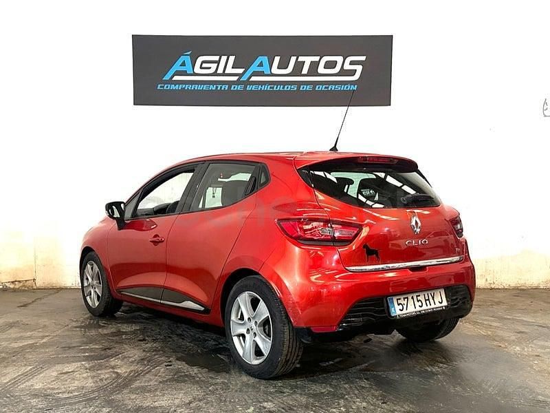 Usado Renault Clio IV Dynamique 90 CV (66 kW) 2014 Granate Berlina
