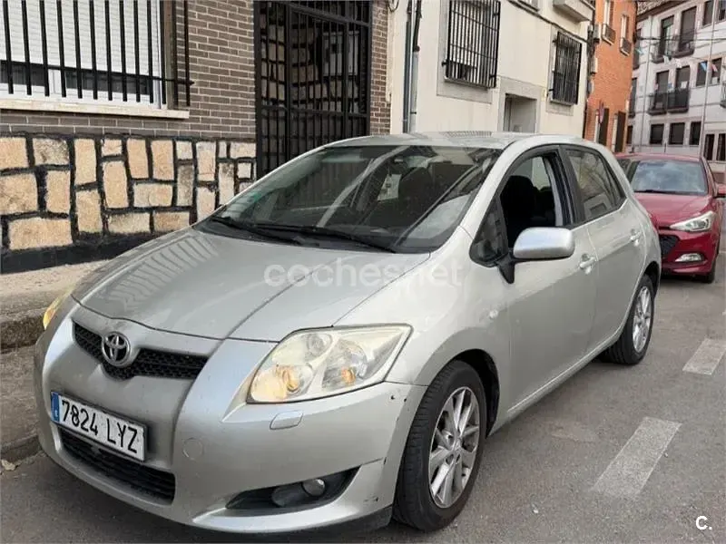 Usado Toyota Auris Sol 124 CV (91 kW) 2008 Blanco Utilitario