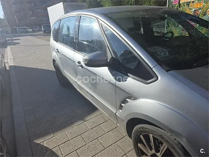 Usado Ford S-MAX Titanium 140 CV (102 kW) 2009 Gris / plata Monovolumen
