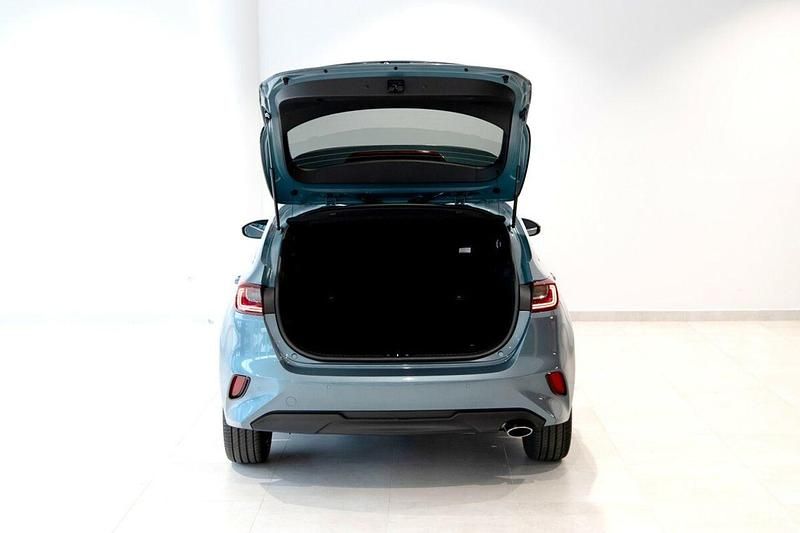 Usado Kia Ceed 100 CV (73 kW) 2024 Gris Utilitario