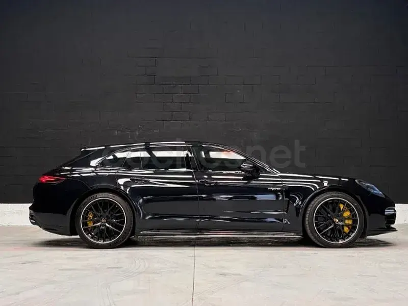 Usado Porsche Panamera Sport Turismo 680 CV (500 kW) 2018 Negro Familiar