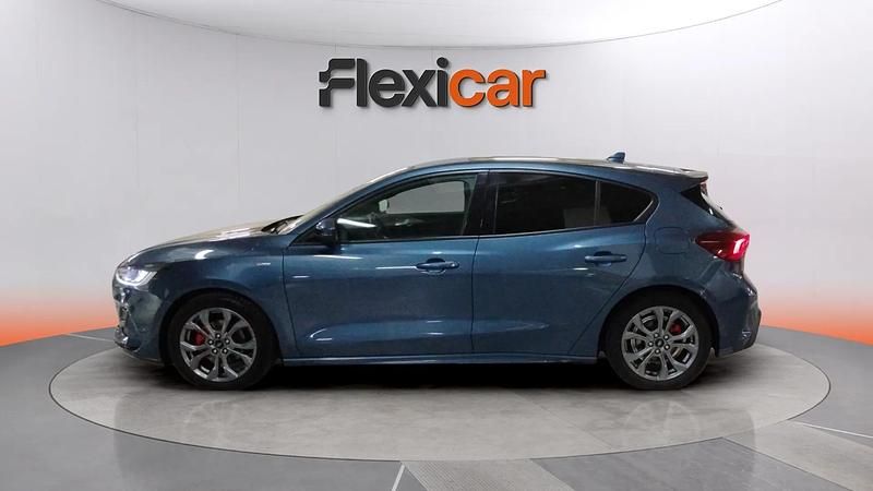 Używany Ford Focus ST-Line X 125 KM (91 kW) 2023 Niebieski Sedan/Limuzyna