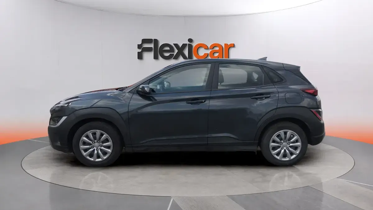 Usado Hyundai Kona 120 CV (88 kW) 2021 Gris SUV
