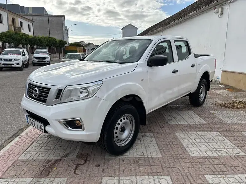 Usado Nissan Navara Acenta 163 CV (119 kW) 2020 Blanco Pickup/Camioneta