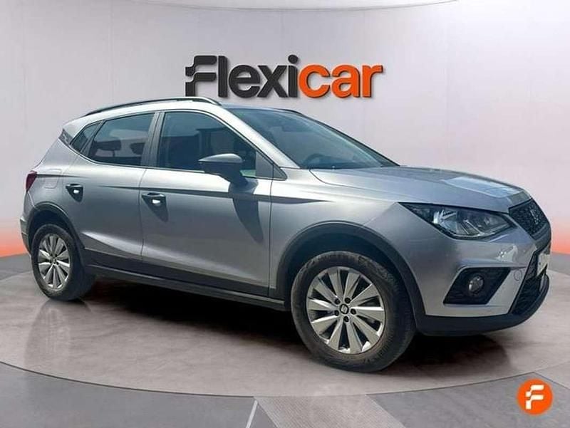 Usado Seat Arona Reference 95 CV (69 kW) 2021 Gris SUV