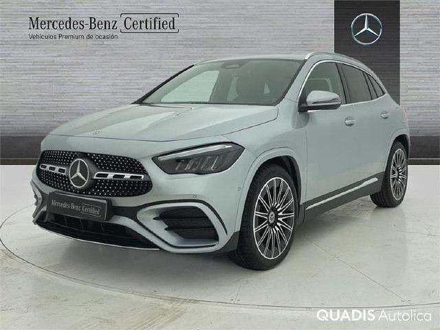 Usado Mercedes GLA200 AMG line 150 CV (110 kW) 2026 Plata hightech SUV
