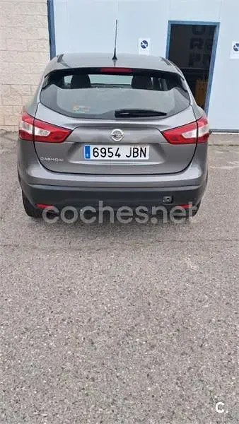 Usado Nissan Qashqai Premium Edition 110 CV (80 kW) 2014 Gris / plata SUV