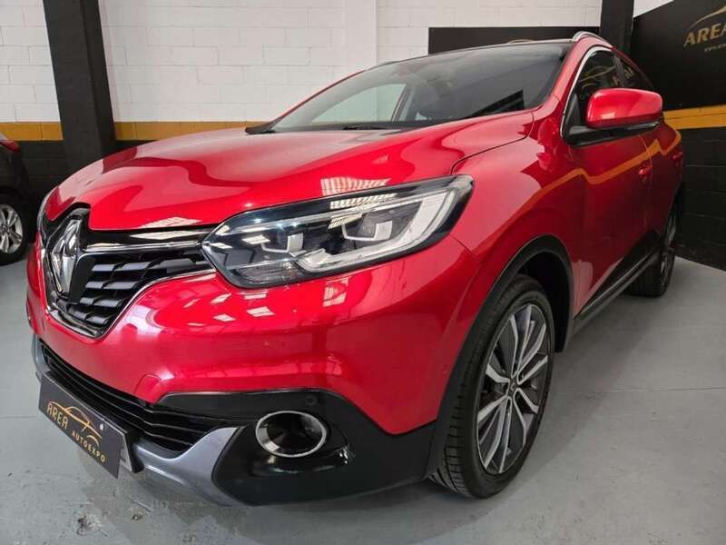 Rojo Usado 2016 Renault Kadjar Zen SUV | 15.800 € (Caro) - Imagen 1/4