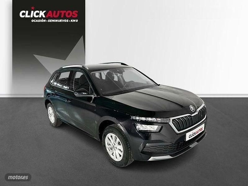 Usado Skoda Kamiq Ambition 110 CV (80 kW) 2023 Negro SUV