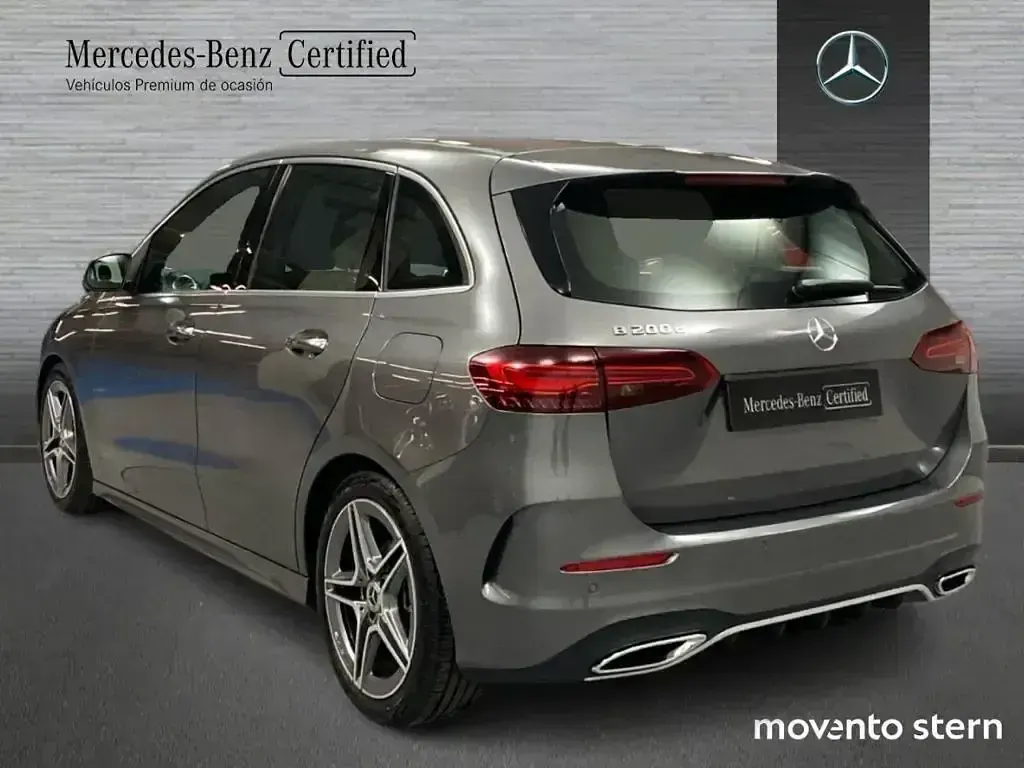 Occasion Mercedes B200 AMG line 150 PK (110 kW) 2024 Grijs MPV