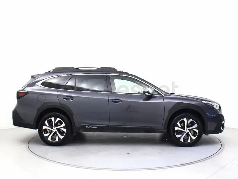 Usado Subaru Outback 169 CV (124 kW) 2021 Gris / plata Familiar