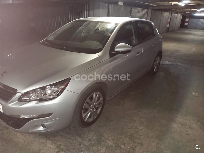 Gris / plata Usado 2014 Peugeot 308 Active Berlina | 9750 € (Precio justo) - Imagen 1/4
