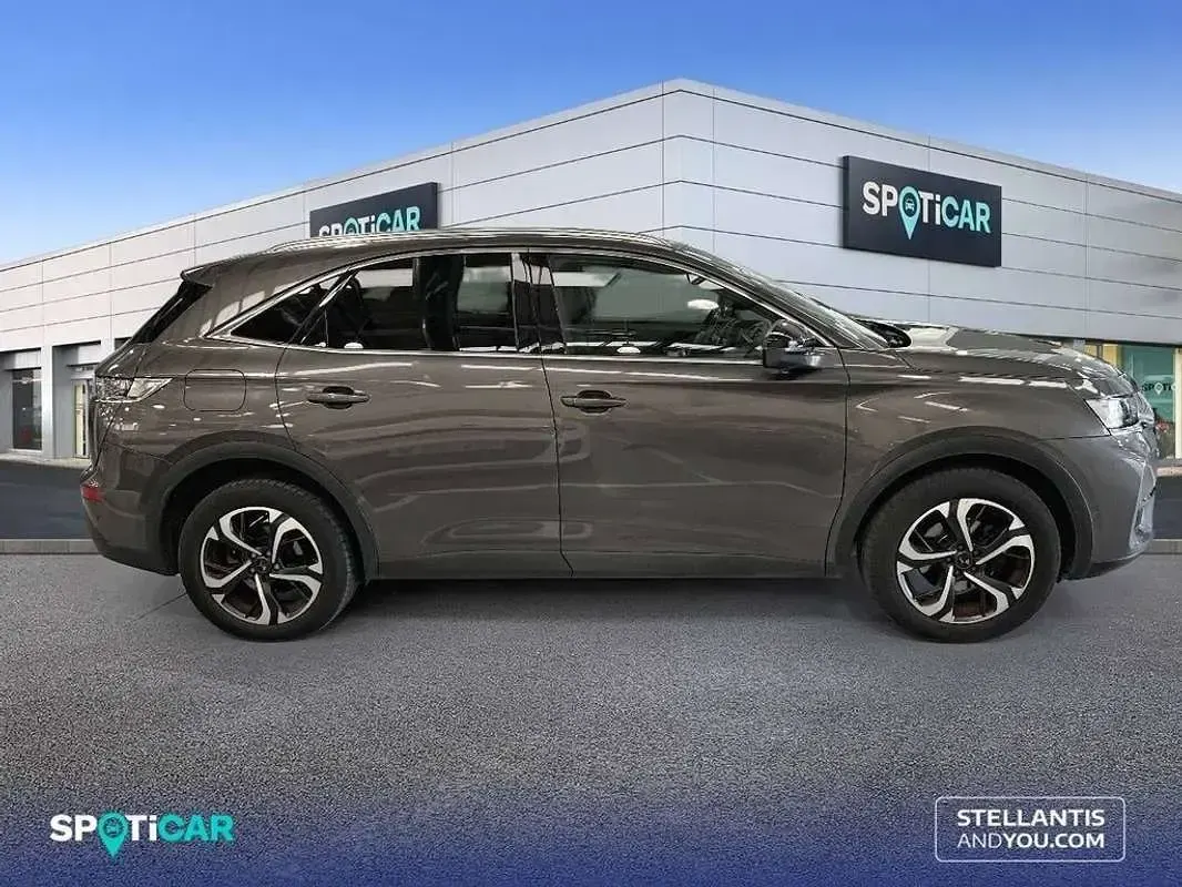 Usado DS Automobiles DS7 Crossback So Chic 182 CV (133 kW) 2018 Gris SUV