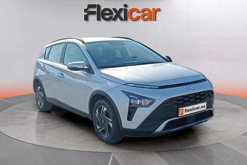 Gris Usado 2023 Hyundai Bayon SUV | 15.390 € (Precio justo) - Imagen 1/4