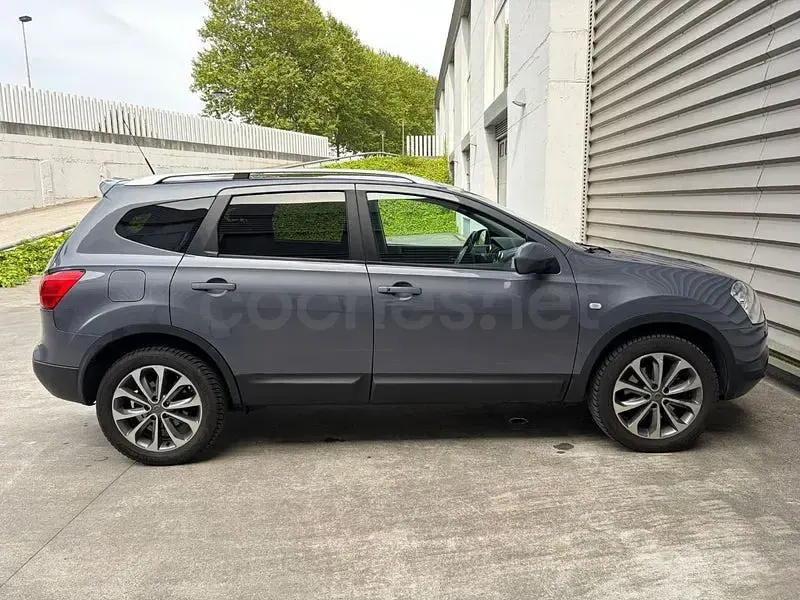 Usado Nissan Qashqai +2 Tekna 140 CV (102 kW) 2010 Gris / plata SUV