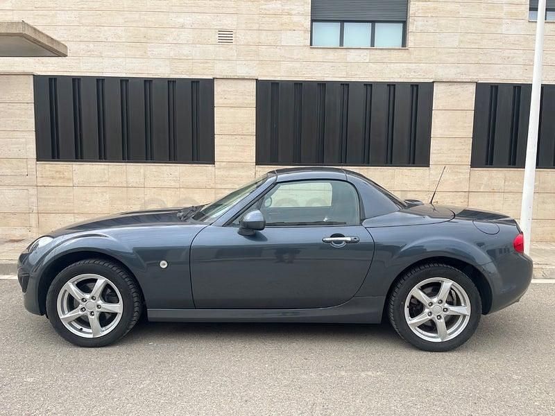 Usado Mazda MX5 Style 126 CV (92 kW) 2010 Gris / plata Descapotable