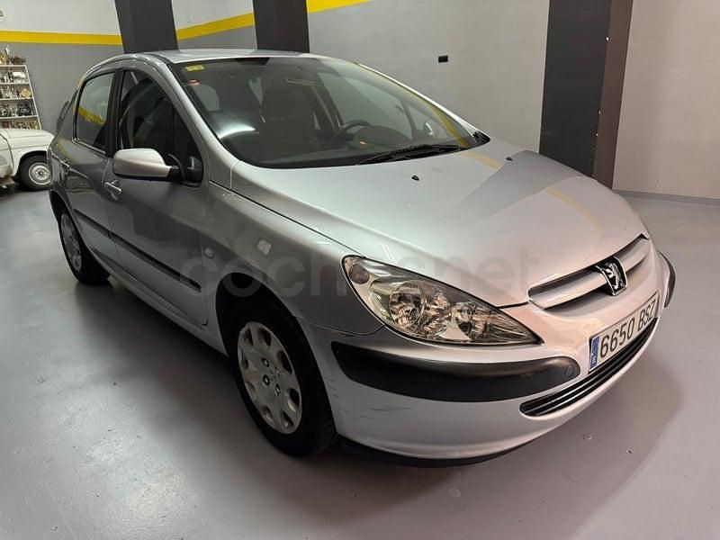 Usado Peugeot 307 110 CV (80 kW) 2002 Gris / plata Berlina