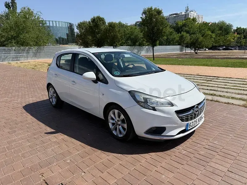 Usado Opel Corsa Selective 95 CV (69 kW) 2017 Blanco Utilitario