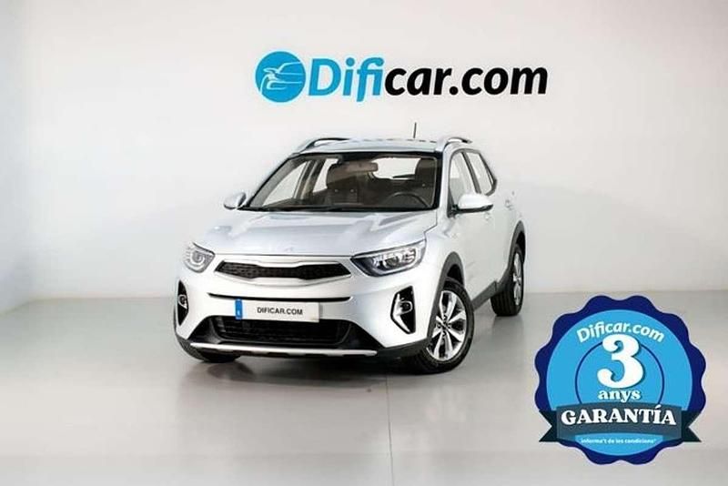 Usado Kia Stonic 84 CV (61 kW) 2023 Gris SUV