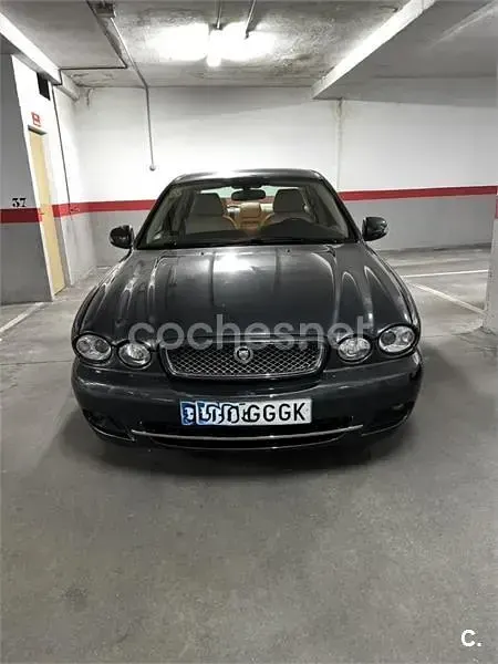 Usado Jaguar X-type Executive 155 CV (114 kW) 2008 Gris / plata Berlina