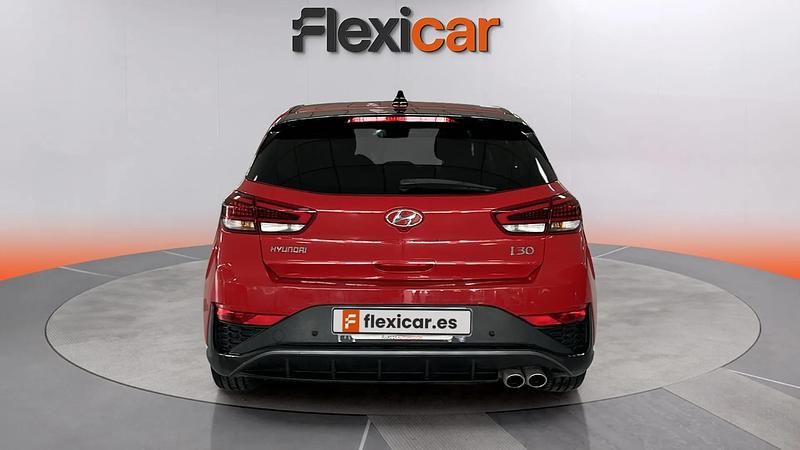Käytetty Hyundai i30 N Line 120 HP (88 kW) 2023 Punainen Sedan