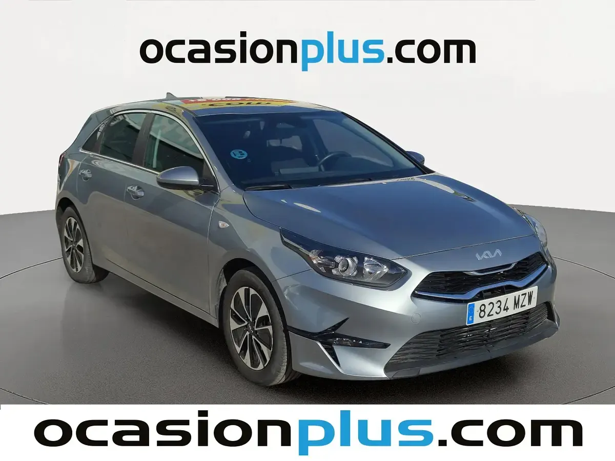 Usado Kia Ceed 101 CV (74 kW) 2025 Gris plata Utilitario