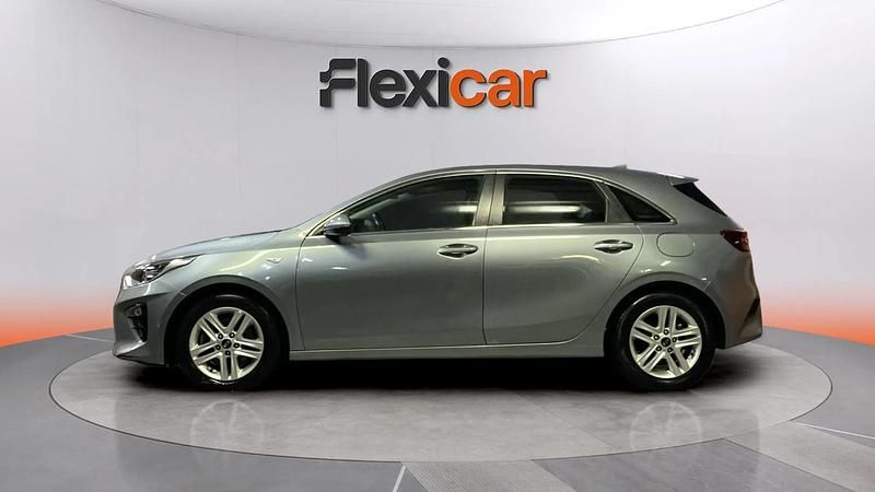 Usado Kia Ceed 120 CV (88 kW) 2021 Gris Utilitario