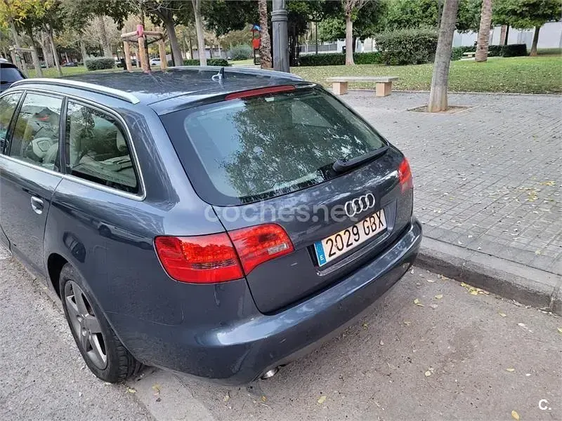 Usado Audi A6 180 CV (132 kW) 2008 Azul Familiar