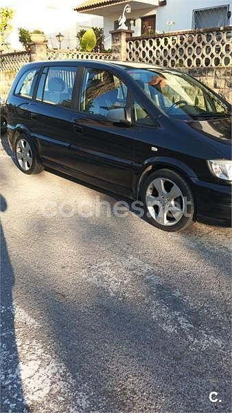 Usado Opel Zafira Elegance 125 CV (91 kW) 2003 Negro Monovolumen