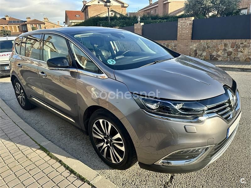 Usado Renault Espace Initiale 160 CV (117 kW) 2016 Gris / plata Monovolumen