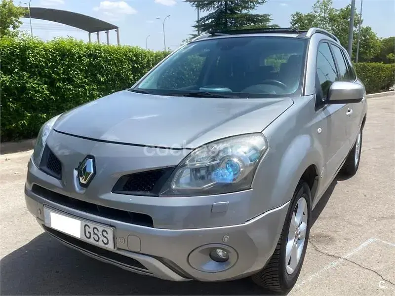 Usado Renault Koleos Dynamique 150 CV (110 kW) 2010 Beige SUV