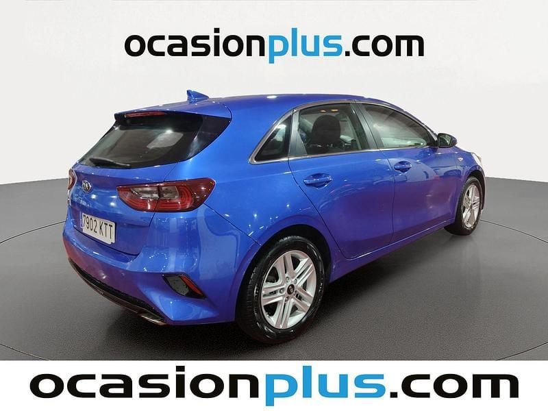 Usado Kia Ceed 101 CV (74 kW) 2019 Azul Utilitario